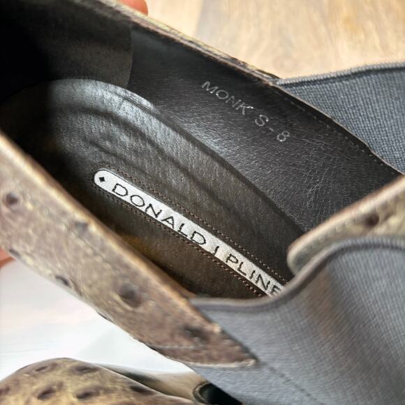 Donald J Pliner Gray Leather Faux Ostrich Embossed Pointed Toe Pumps Size 7.5 - Picture 12 of 14
